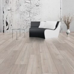 Krono Original Rockford Oak - Vario Supernatural 8mm Laminate Flooring (264569)